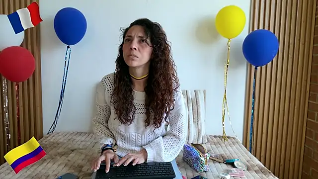 Snapshot of alissonandree chatting on July 3, 5:08 pm alissonandree online show from July 3, 5:08 pm