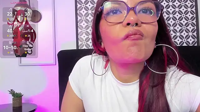 amelie furtado online show from May 13, 2:14 pm