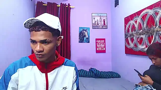 Snapshot of black_twinks chatting on July 15, 2:50 am black twinks online show from July 15, 2:50 am