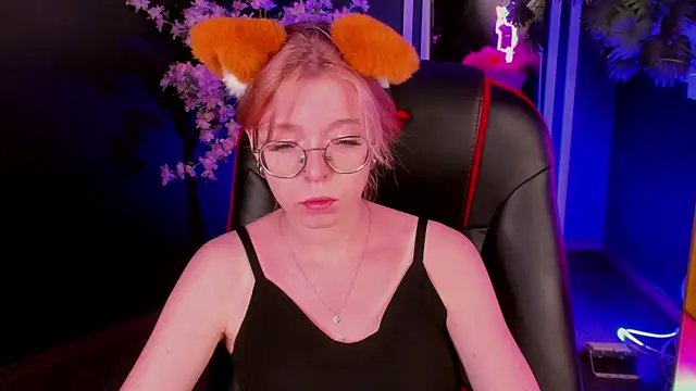 Snapshot of FoxxyyPolly chatting on July 14, 5:12 am FoxxyyPolly online show from July 14, 5:12 am