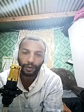 Snapshot of Camodick chatting on February 14, 9:10 pm Camodick online show from February 14, 9:10 pm