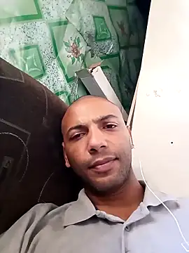 Snapshot of Camodick chatting on February 16, 8:43 am Camodick online show from February 16, 8:43 am