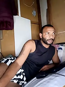 Snapshot of Camodick chatting on November 11, 8:31 pm Camodick online show from November 11, 8:31 pm