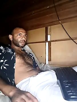 Snapshot of Camodick chatting on December 16, 12:04 am Camodick online show from December 16, 12:04 am