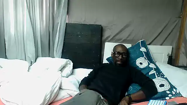 Snapshot of Camodick chatting on June 10, 8:57 am Camodick online show from June 10, 8:57 am