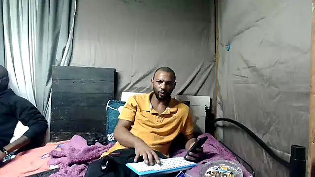 Snapshot of Camodick chatting on June 16, 6:54 pm Camodick online show from June 16, 6:54 pm