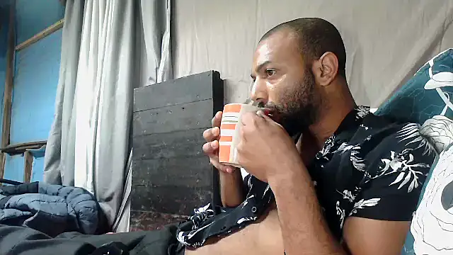 Snapshot of Camodick chatting on June 18, 9:41 pm Camodick online show from June 18, 9:41 pm