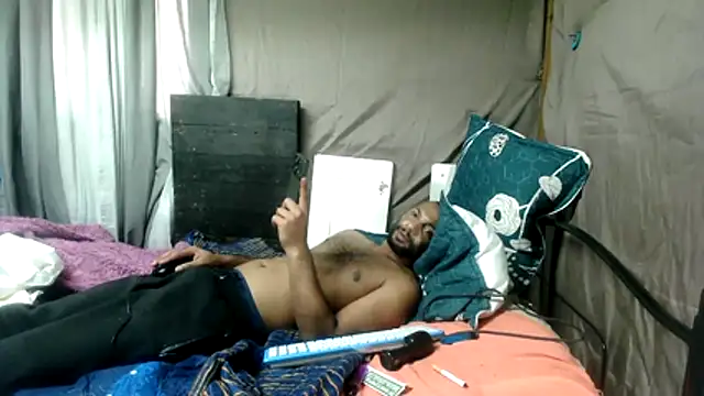 Snapshot of Camodick chatting on June 19, 12:42 pm Camodick online show from June 19, 12:42 pm