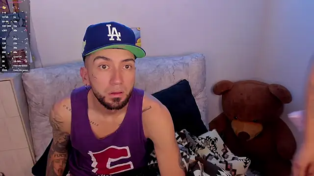 Snapshot of couplevibes_ chatting on July 1, 2:24 am couplevibes online show from July 1, 2:24 am