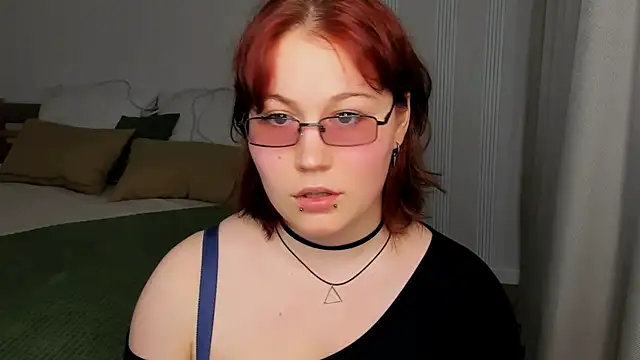 MiaLacrice online show from May 16, 12:04 pm