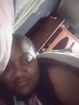 Snapshot of ChubbyMidgetxxx19 chatting on June 19, 3:33 am ChubbyMidgetxxx19 online show from June 19, 3:33 am