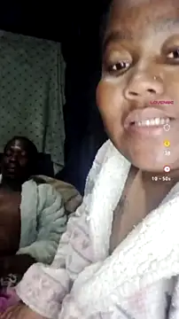 Snapshot of ChubbyMidgetxxx19 chatting on July 21, 6:10 pm ChubbyMidgetxxx19 online show from July 21, 6:10 pm