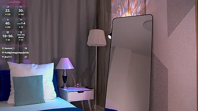 Snapshot of Queen_Monica_ chatting on July 5, 6:15 pm Queen Monica online show from July 5, 6:15 pm