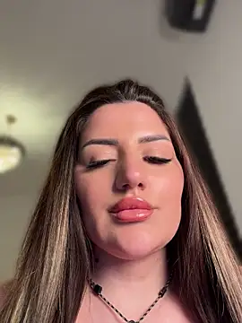 Snapshot of SophiePale chatting on June 4, 7:31 pm SophiePale online show from June 4, 7:31 pm