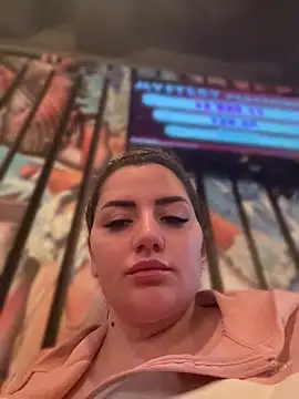 Snapshot of SophiePale chatting on June 5, 7:08 pm SophiePale online show from June 5, 7:08 pm