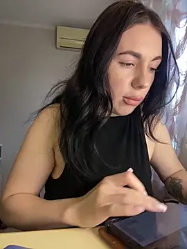 Snapshot of IsabellaJoutes chatting on June 4, 1:06 pm IsabellaJoutes online show from June 4, 1:06 pm