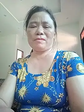 Snapshot of -Lytina- chatting on July 31, 2:33 am -Lytina- online show from July 31, 2:33 am