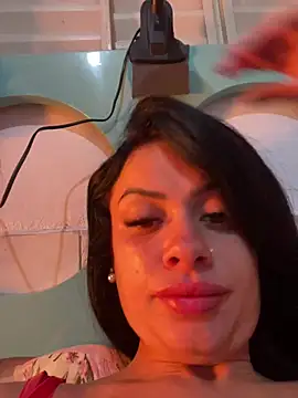Snapshot of belababyy chatting on July 16, 11:16 am belababyy online show from July 16, 11:16 am