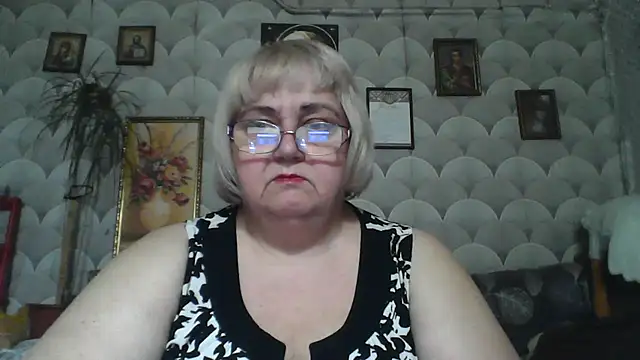 MarinaFarina53 online show from June 4, 6:52 am