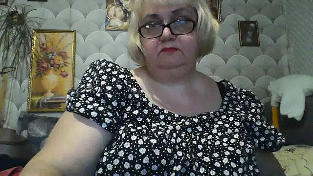 MarinaFarina53 online show from June 9, 4:51 pm