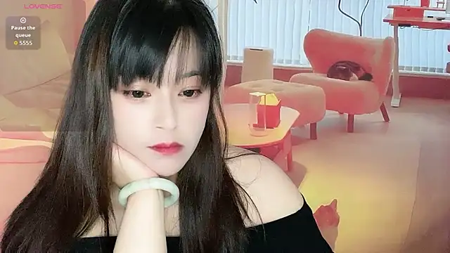 Snapshot of Xiaoting13 chatting on May 29, 5:27 am Xiaoting13 online show from May 29, 5:27 am