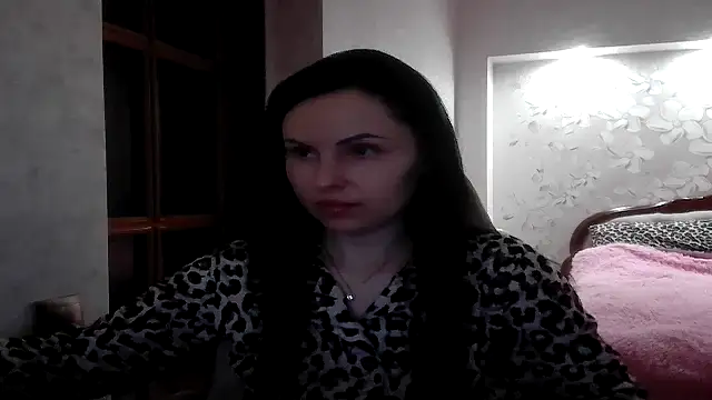 Snapshot of viktoria11x chatting on June 7, 10:24 pm viktoria11x online show from June 7, 10:24 pm