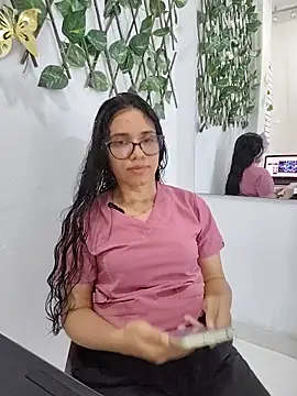 alanahot94 online show from June 15, 3:36 pm