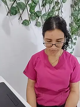 Snapshot of alanahot94 chatting on June 28, 8:48 pm alanahot94 online show from June 28, 8:48 pm