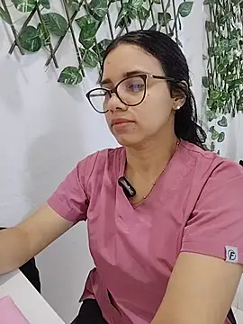 Snapshot of alanahot94 chatting on June 29, 9:59 pm alanahot94 online show from June 29, 9:59 pm