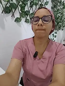 Snapshot of alanahot94 chatting on July 10, 4:20 pm alanahot94 online show from July 10, 4:20 pm