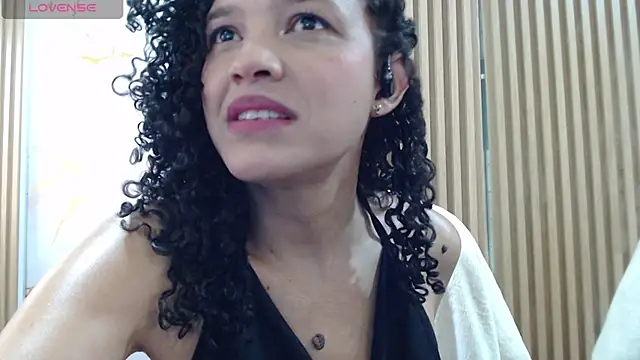 Snapshot of Jazlin_Sg chatting on June 9, 1:34 pm Jazlin Sg online show from June 9, 1:34 pm