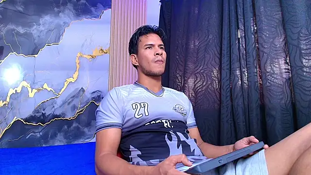 JacobWolf   online show from May 25, 6:14 pm