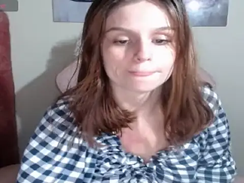 Snapshot of scarlethMoon18 chatting on May 29, 3:37 am scarlethMoon18 online show from May 29, 3:37 am