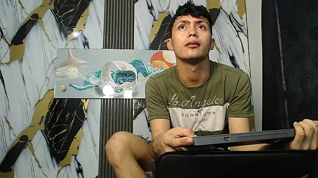 Snapshot of CAT_LOVE1 chatting on May 20, 3:07 pm CAT LOVE1 online show from May 20, 3:07 pm