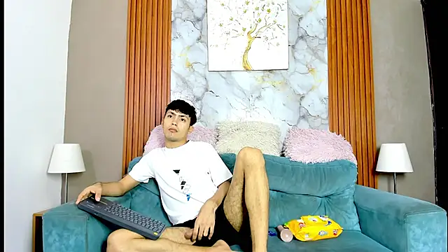 Snapshot of CAT_LOVE1 chatting on May 21, 2:24 pm CAT LOVE1 online show from May 21, 2:24 pm