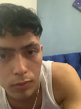 Snapshot of CAT_LOVE1 chatting on May 29, 7:23 pm CAT LOVE1 online show from May 29, 7:23 pm