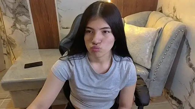 Snapshot of alesia_v_v chatting on July 2, 2:55 am alesia v v online show from July 2, 2:55 am