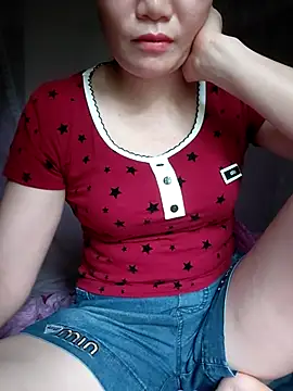 Snapshot of -Trici- chatting on July 1, 11:48 pm -Trici- online show from July 1, 11:48 pm