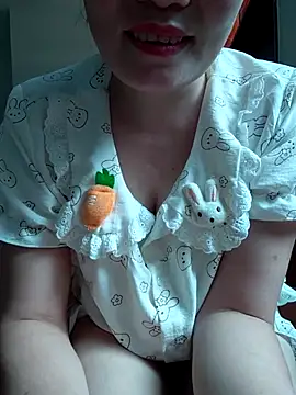 Snapshot of -Trici- chatting on July 7, 3:20 am -Trici- online show from July 7, 3:20 am