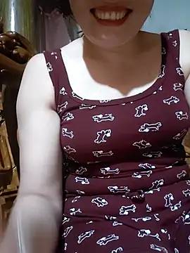 Snapshot of -Trici- chatting on July 30, 12:48 pm -Trici- online show from July 30, 12:48 pm