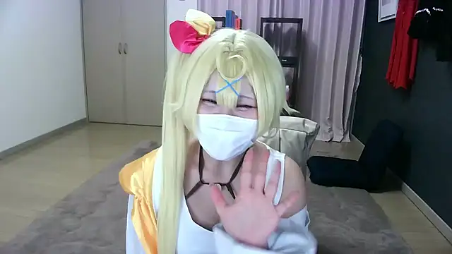 Snapshot of miachan_ chatting on May 18, 9:48 am miachan online show from May 18, 9:48 am
