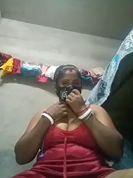 Snapshot of Miss-poly chatting on June 3, 4:56 pm Miss-poly online show from June 3, 4:56 pm