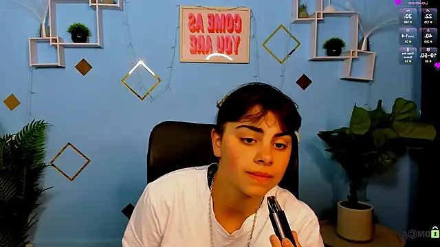 Snapshot of shadow_kiss_ chatting on June 30, 7:15 pm shadow kiss online show from June 30, 7:15 pm