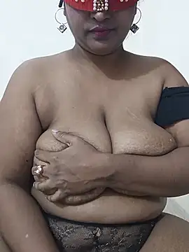 Snapshot of Ponaam-Babe chatting on July 28, 9:03 pm Ponaam-Babe online show from July 28, 9:03 pm
