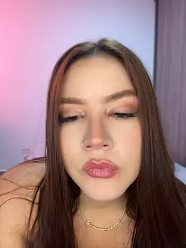EmiliaOlsen online show from May 13, 1:30 pm