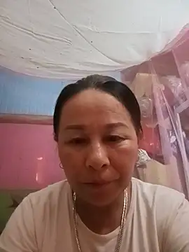 Snapshot of girl_cute69 chatting on May 21, 7:37 am girl cute69 online show from May 21, 7:37 am