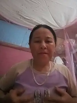 Snapshot of girl_cute69 chatting on June 9, 12:06 pm girl cute69 online show from June 9, 12:06 pm