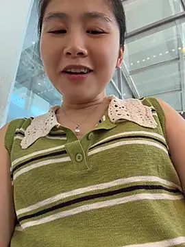 Snapshot of Iridessa- chatting on July 18, 7:56 am Iridessa- online show from July 18, 7:56 am