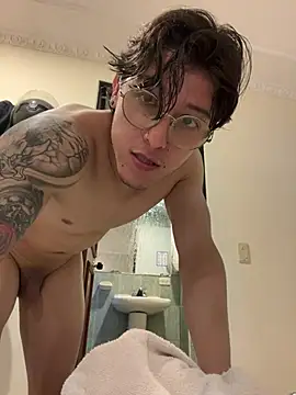 Snapshot of Valery_Salmons chatting on June 20, 3:59 pm Valery Salmons online show from June 20, 3:59 pm