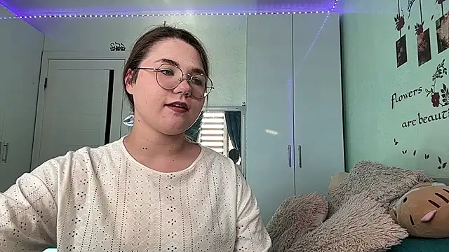 Snapshot of Janice_Vasquez chatting on May 11, 12:55 pm Janice Vasquez online show from May 11, 12:55 pm